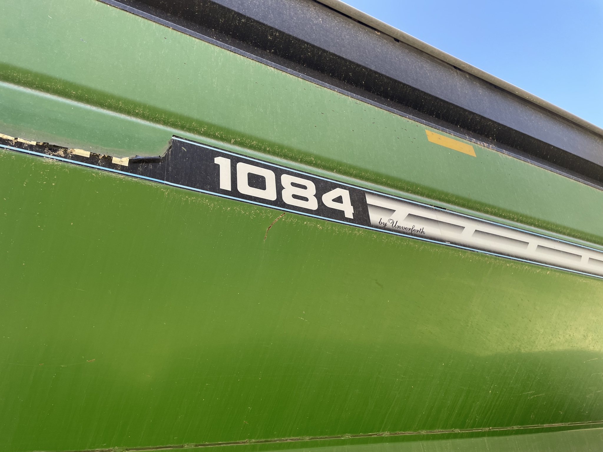 2004 Brent 1084 Image 9