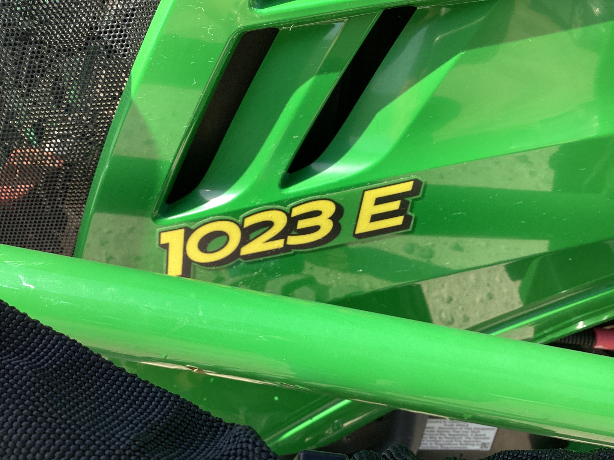 2022 John Deere 1023E Image 19