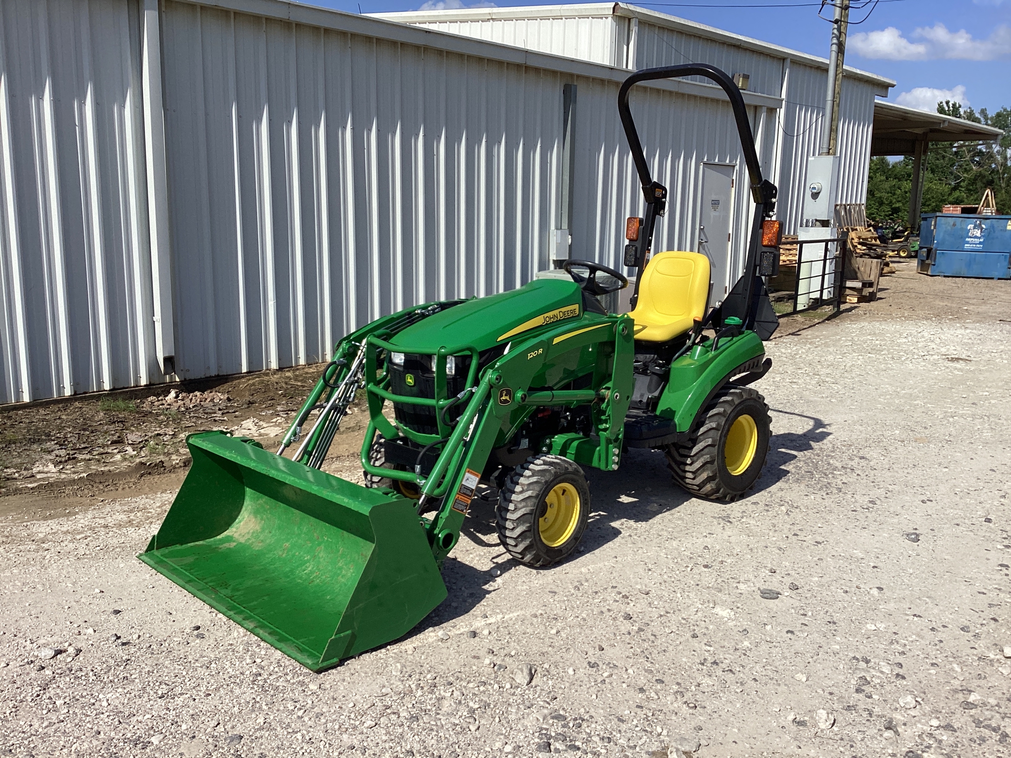2022 John Deere 1023E Image 3