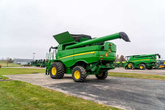 Used 2019 John Deere S760 Combines at Koenig Equipment in Anna, OH - Photo2