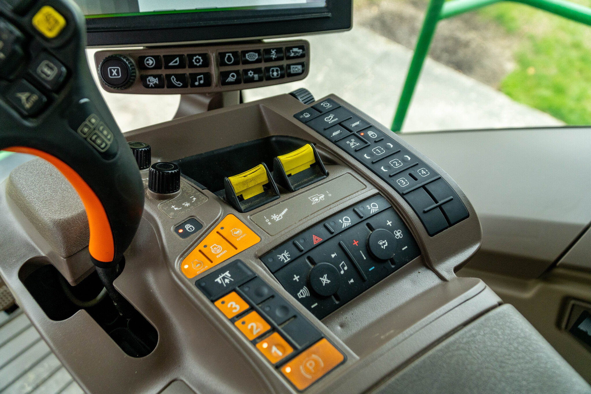 Used 2019 John Deere S760 Combines at Koenig Equipment in Anna, OH - PhotoXL38