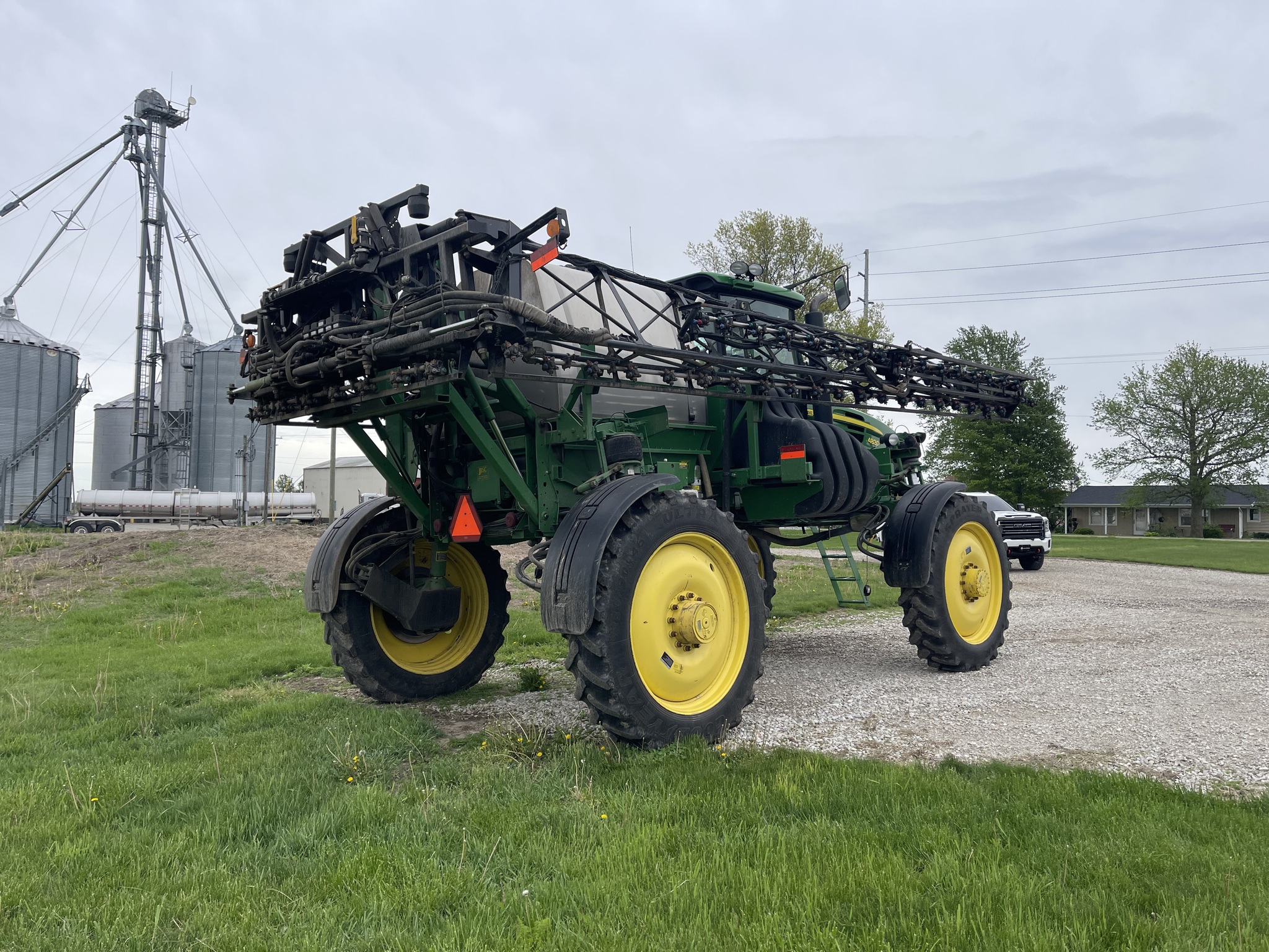 2011 John Deere 4830 Image 3