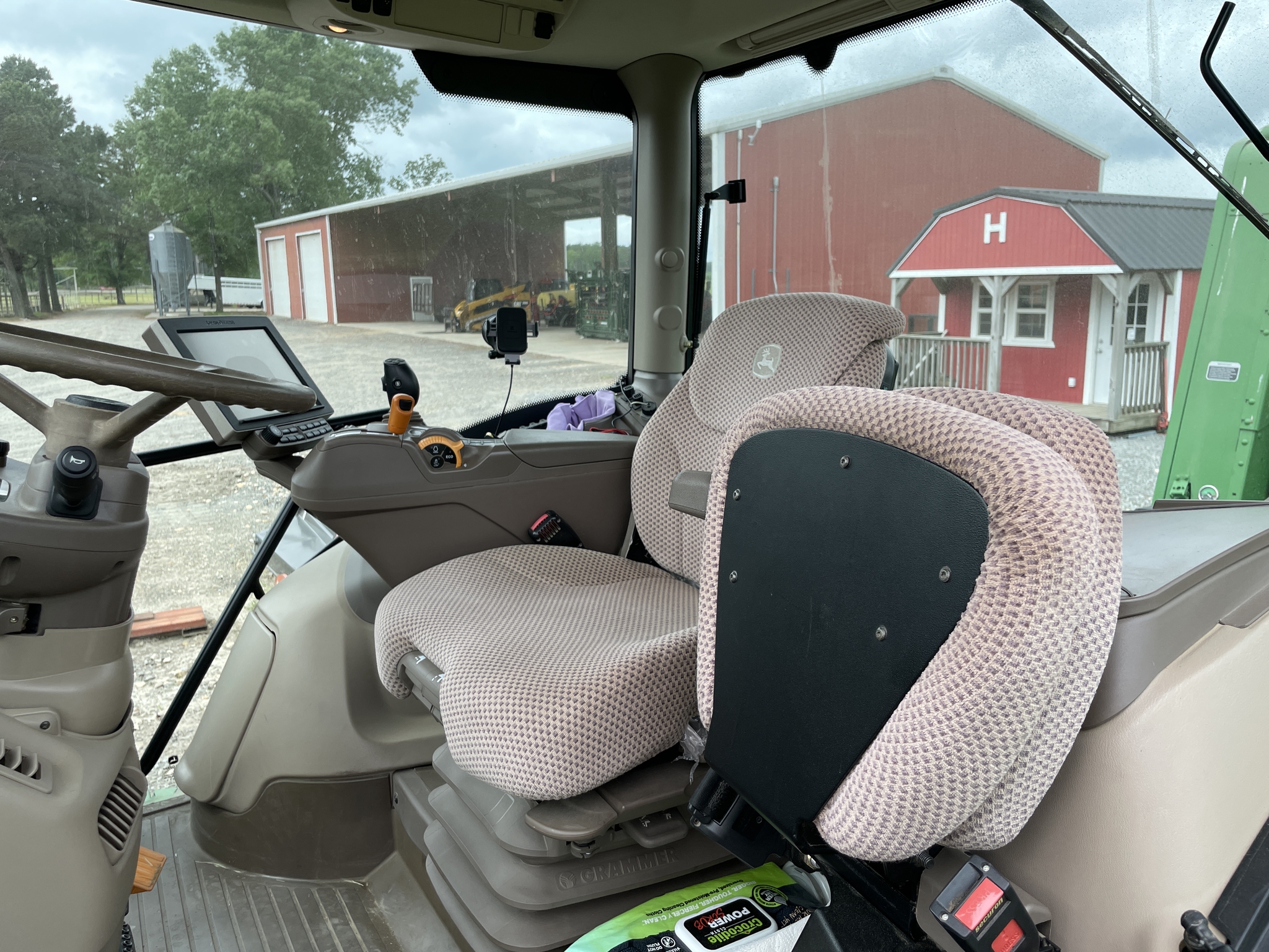 2015 John Deere 6145R Image 9