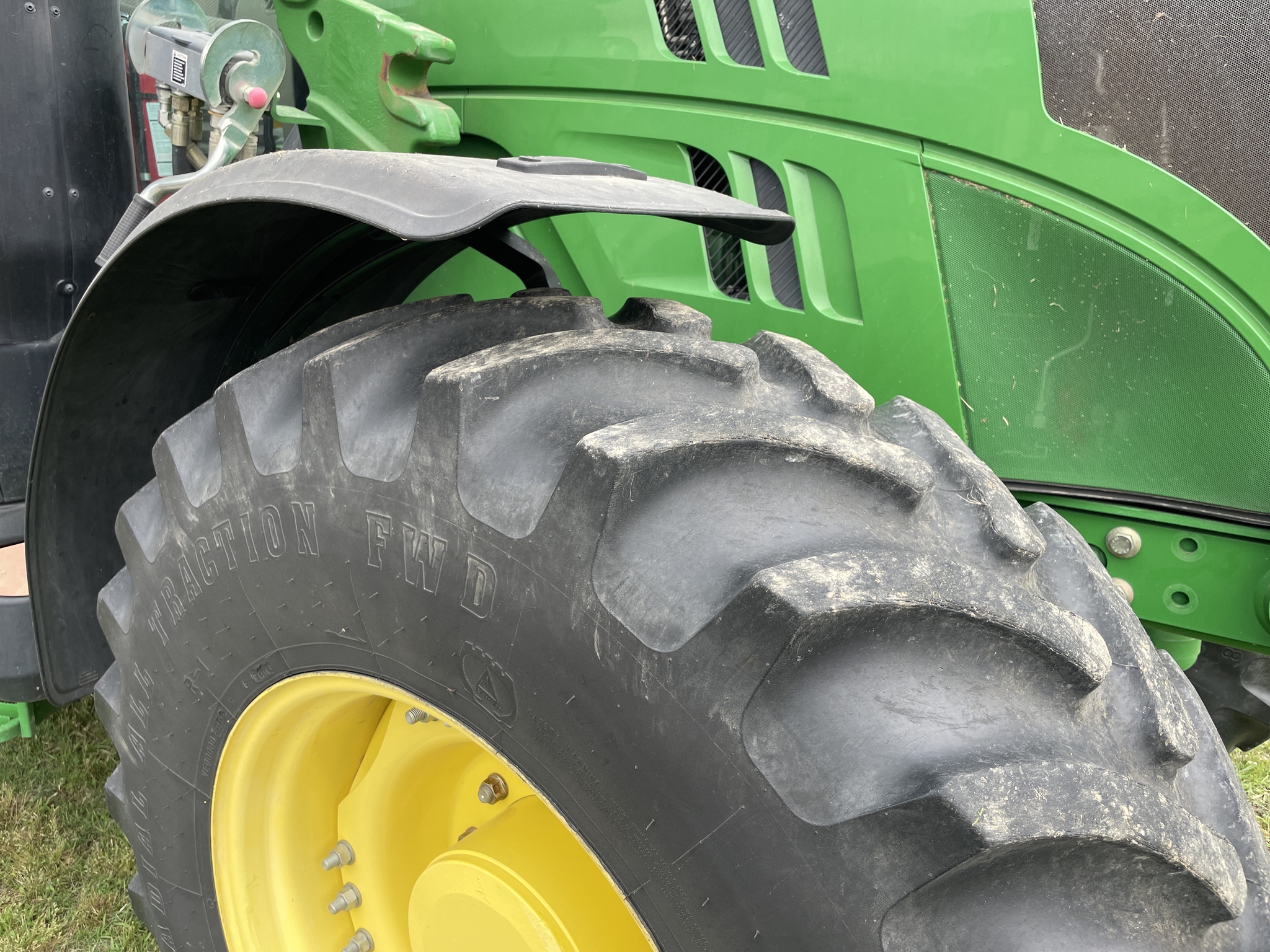 2015 John Deere 6145R Image 19