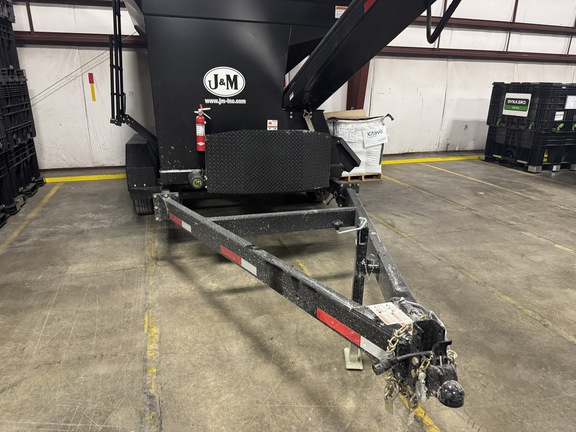 2023 J&M 290 Seed Tender