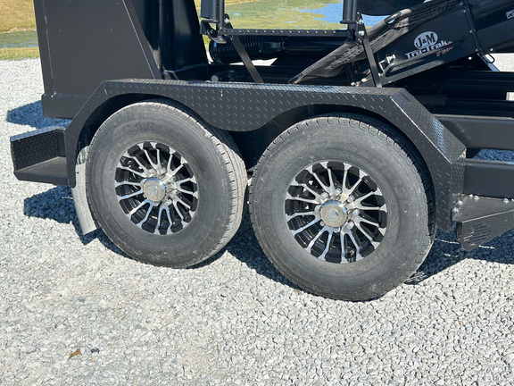 2023 J&M 290 Seed Tender