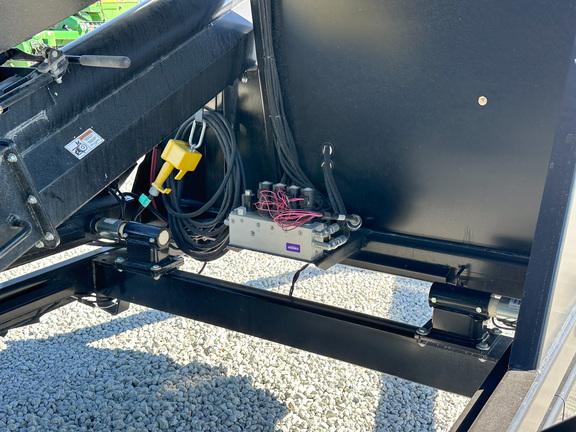 2023 J&M 290 Seed Tender