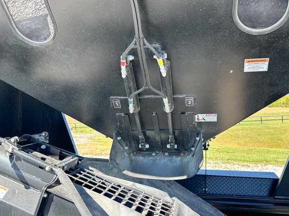 2023 J&M 290 Seed Tender