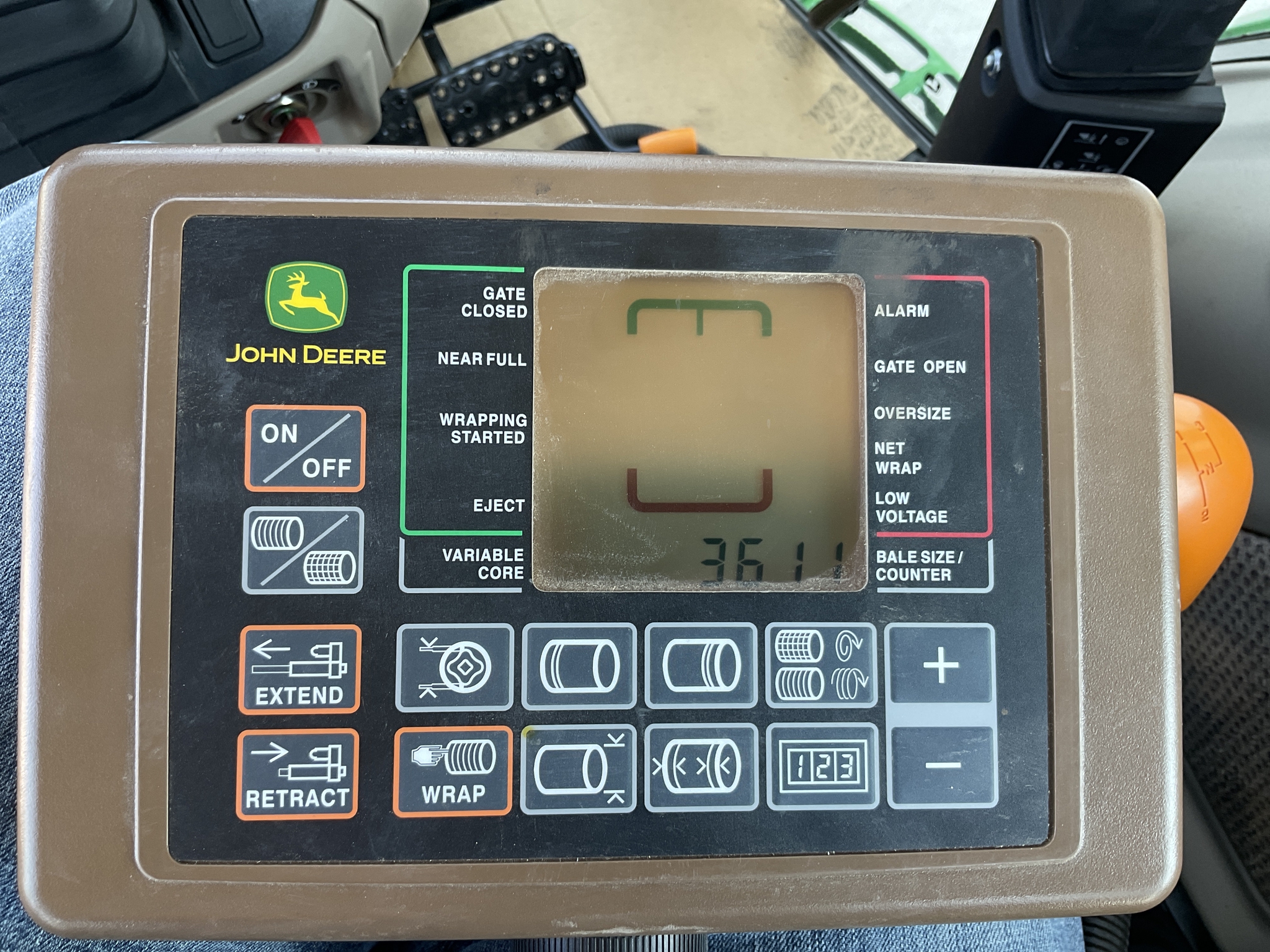 2023 John Deere 560M Image 7