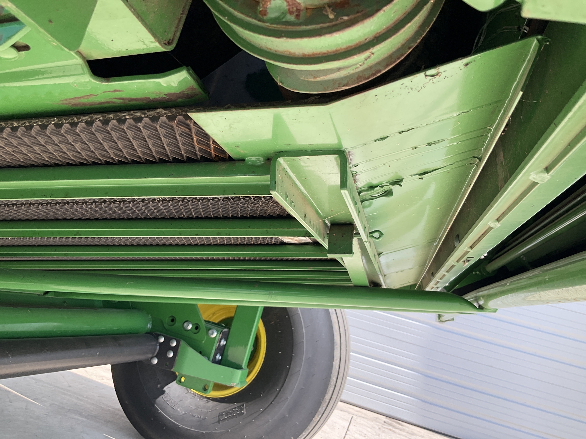 2023 John Deere 560M Image 10