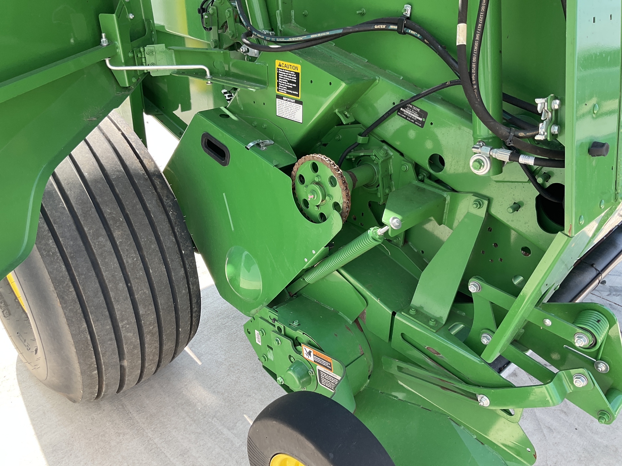 2023 John Deere 560M Image 16