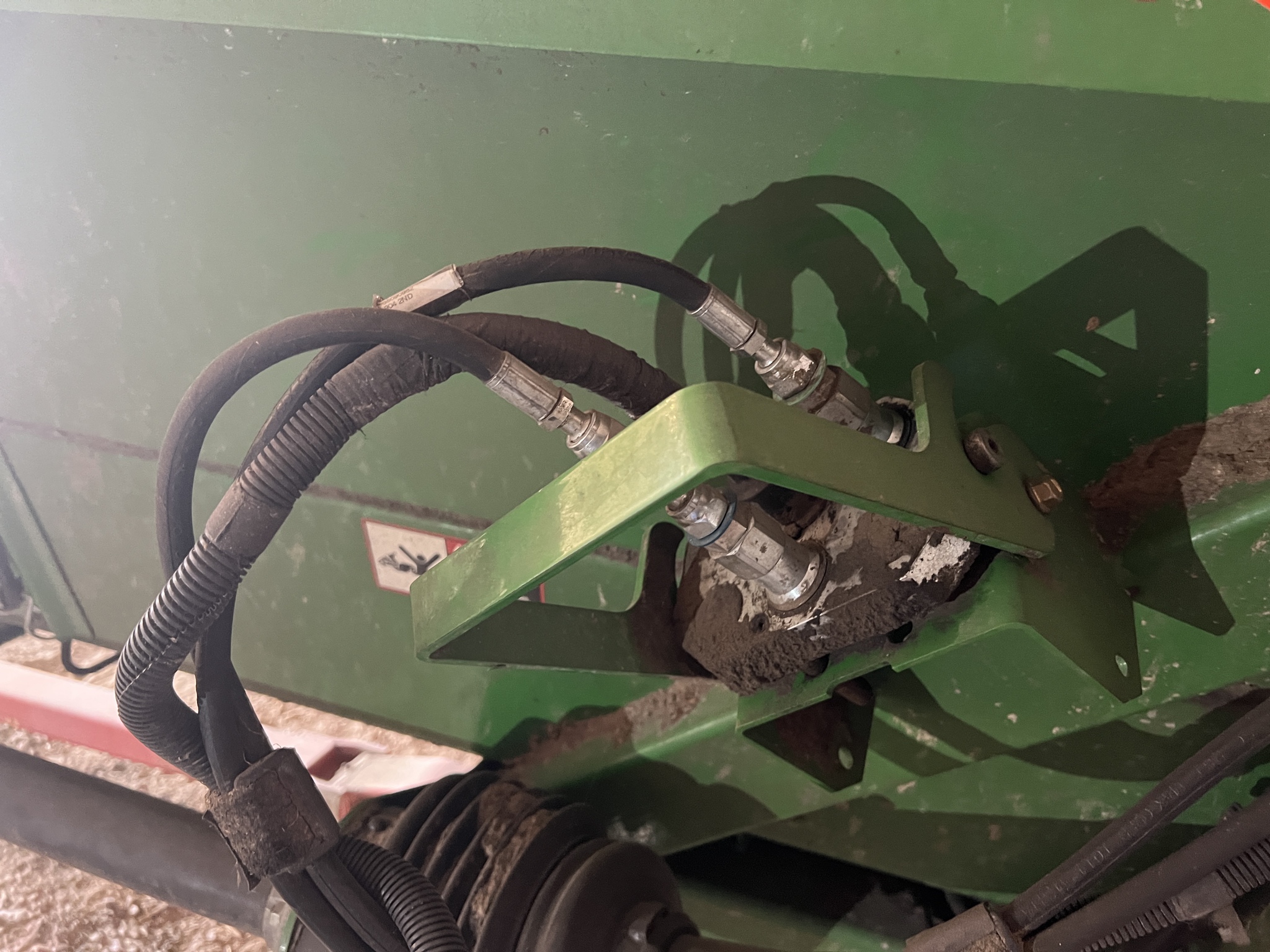 2011 John Deere 608C Image 8