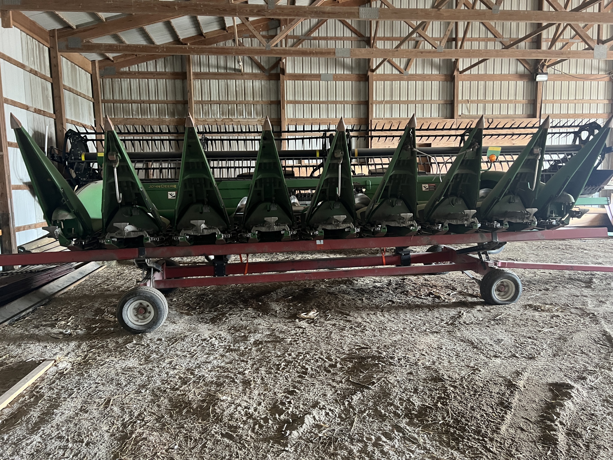 2011 John Deere 608C Image 7