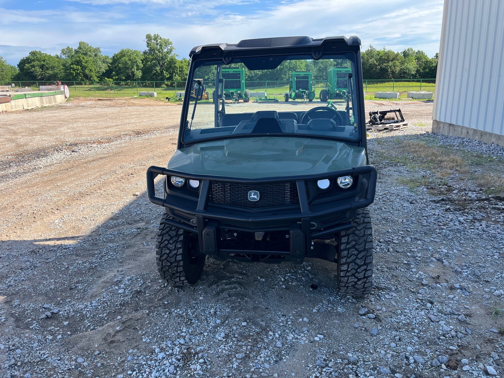 2024 John Deere XUV 835M Image 8