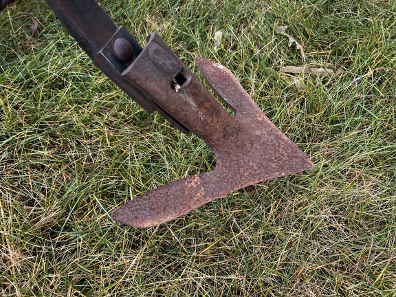 2012 John Deere 2310 - Photo21