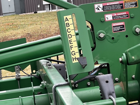 2012 John Deere 2310 - Photo30