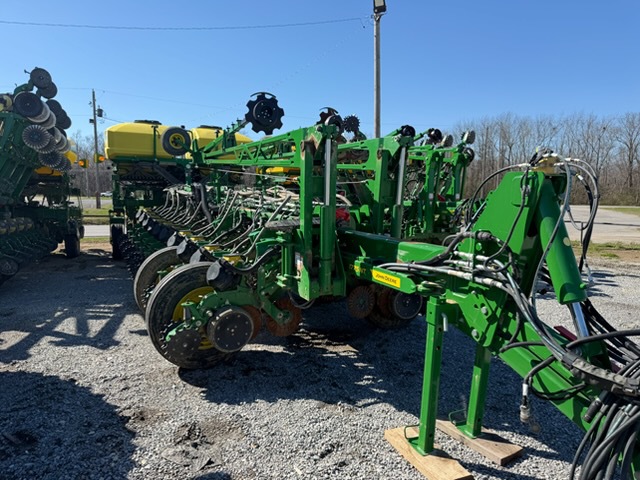 2023 John Deere 1775NT - Sydenstricker Nobbe Partners