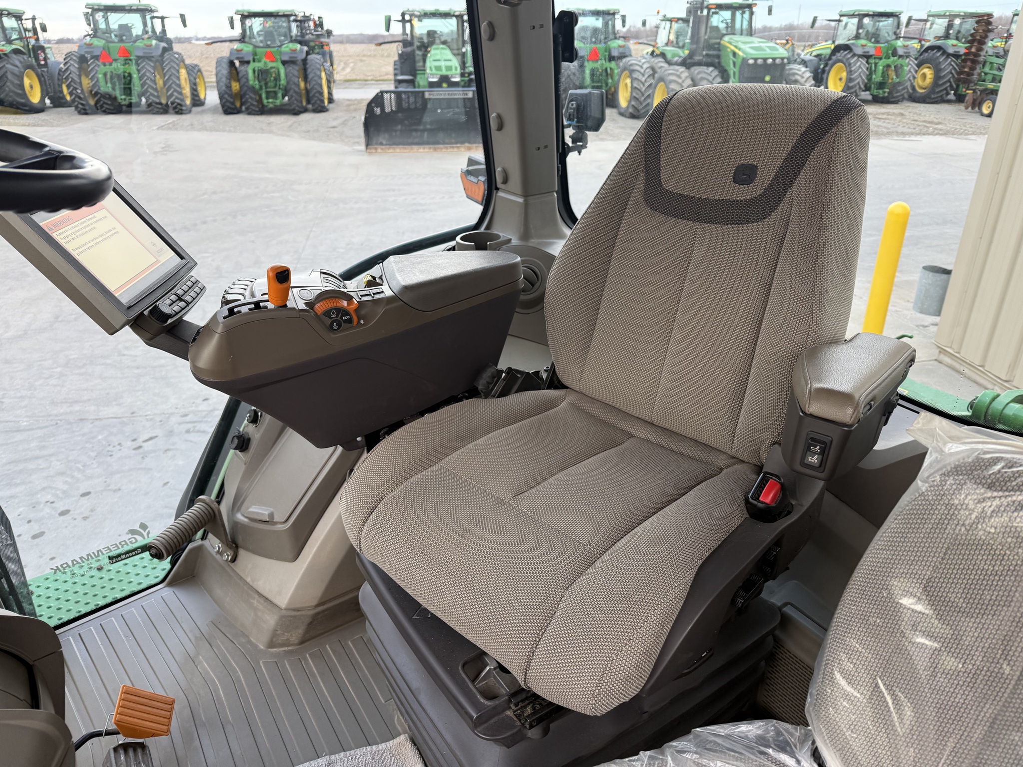 2023 John Deere 8R 370 Image 1