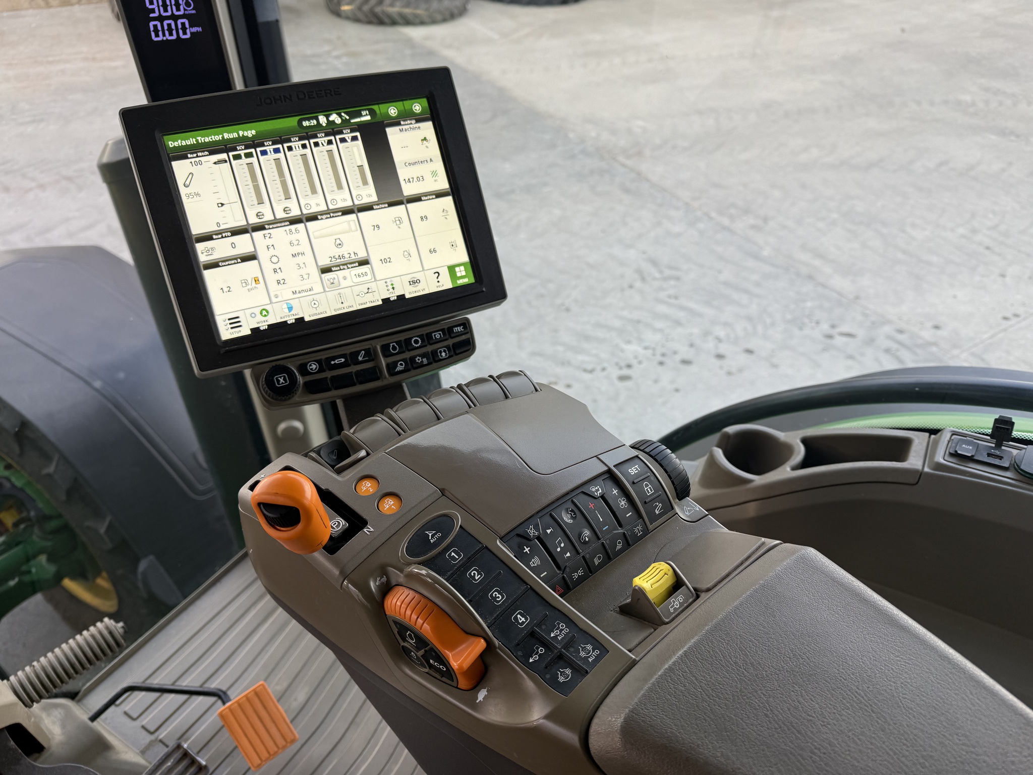 2023 John Deere 8R 370 Image 2