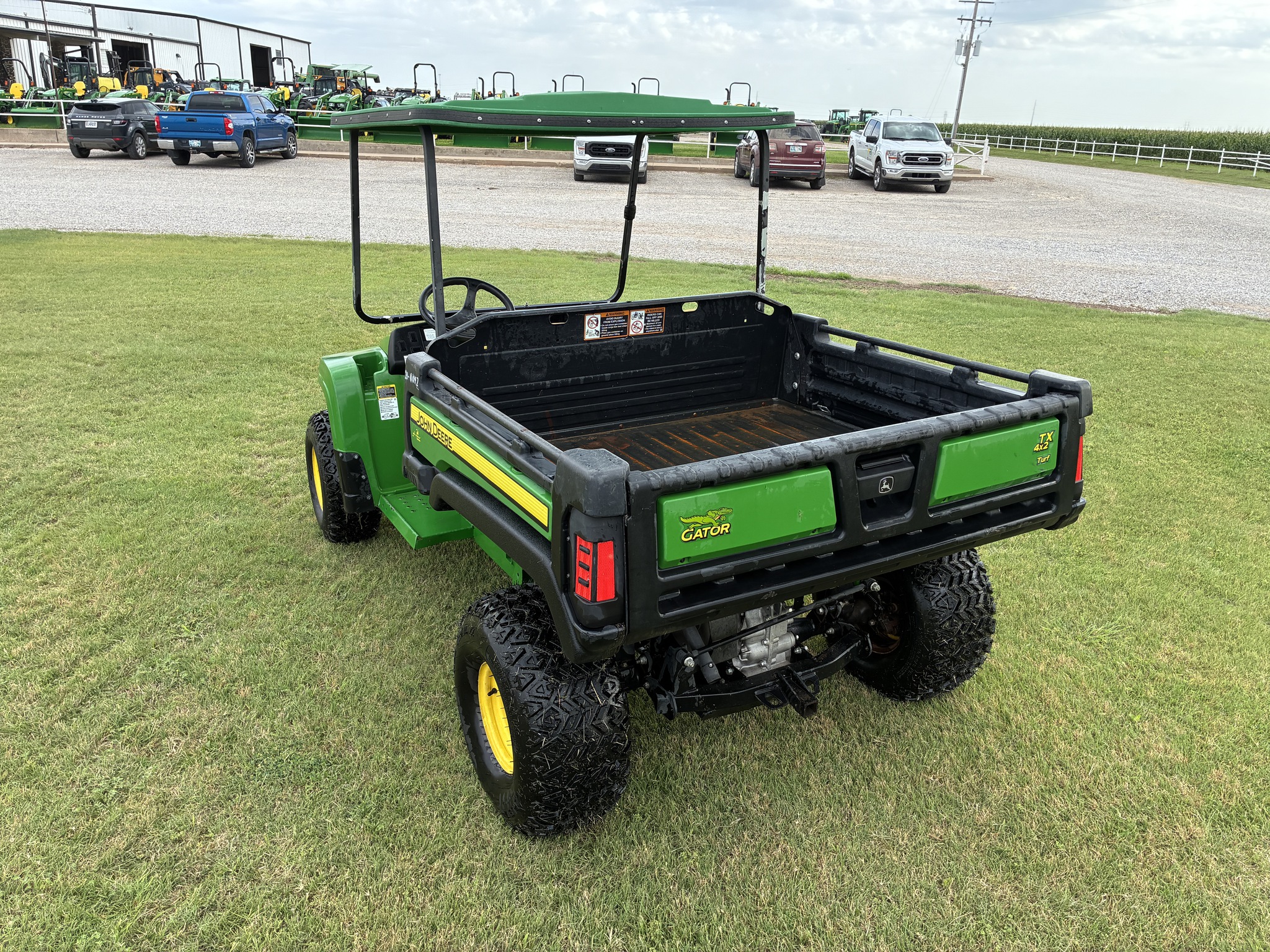 2020 John Deere TX 4X2 Image 3