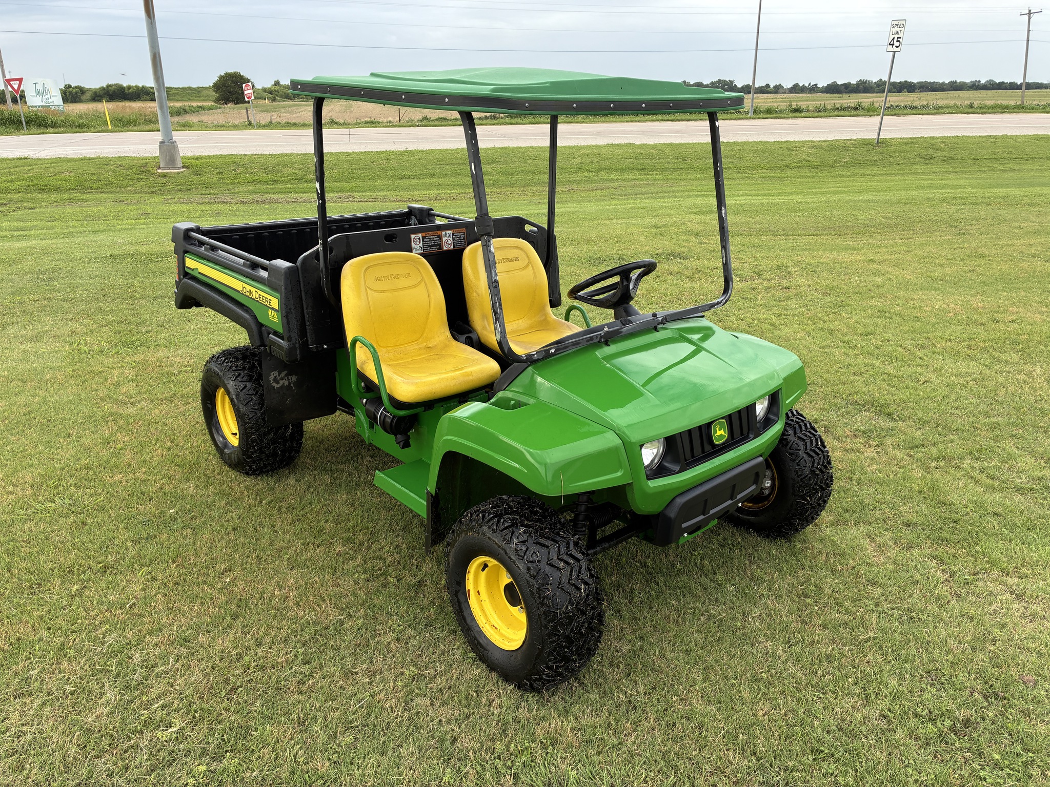 2020 John Deere TX 4X2 Image 7