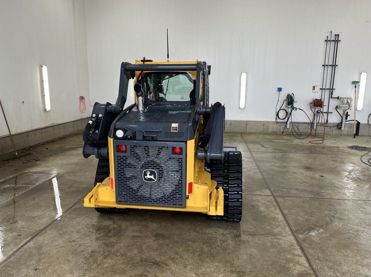 2025 John Deere 325G Image 4