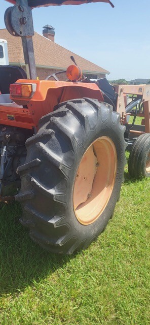 2008 Kubota M4800 Image 5