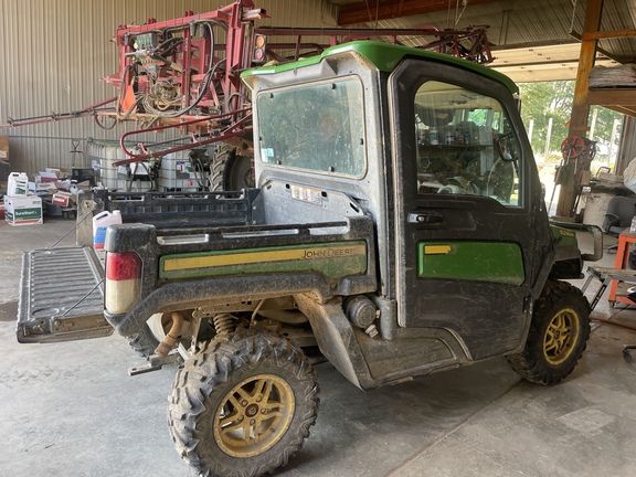 Photo of 2019 John Deere XUV 835R