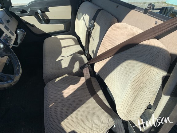 Photo of 2019 John Deere XUV 835R