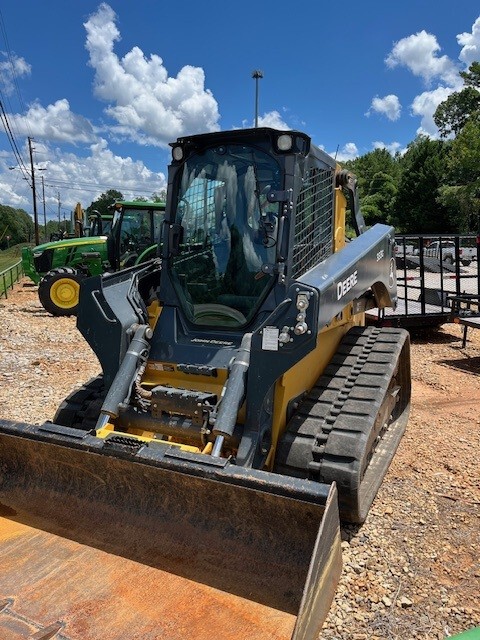 2022 John Deere 333G Image 1