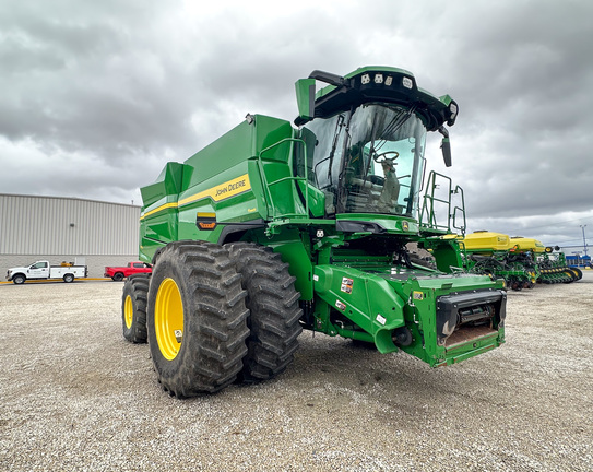 2025 John-Deere S7 800