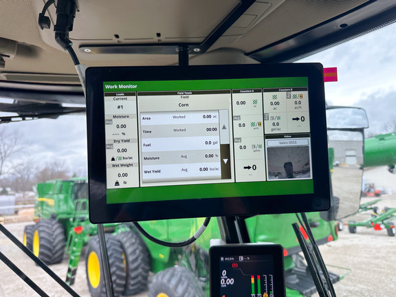 2025 John-Deere S7 800