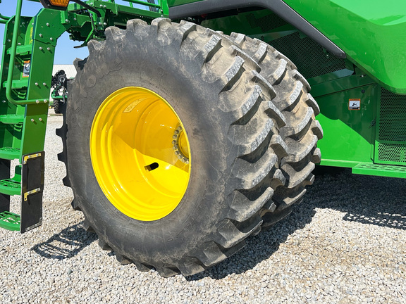 2025 John-Deere S7 800