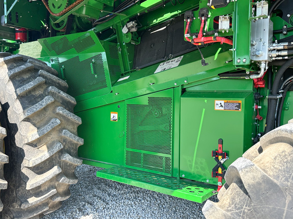 2025 John-Deere S7 800