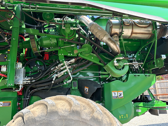 2025 John-Deere S7 800