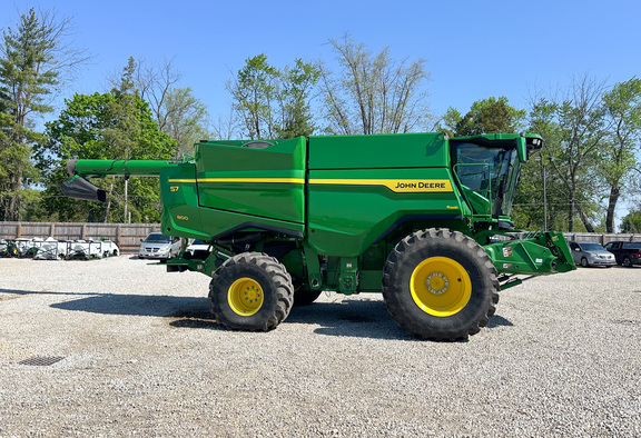 2025 John-Deere S7 800