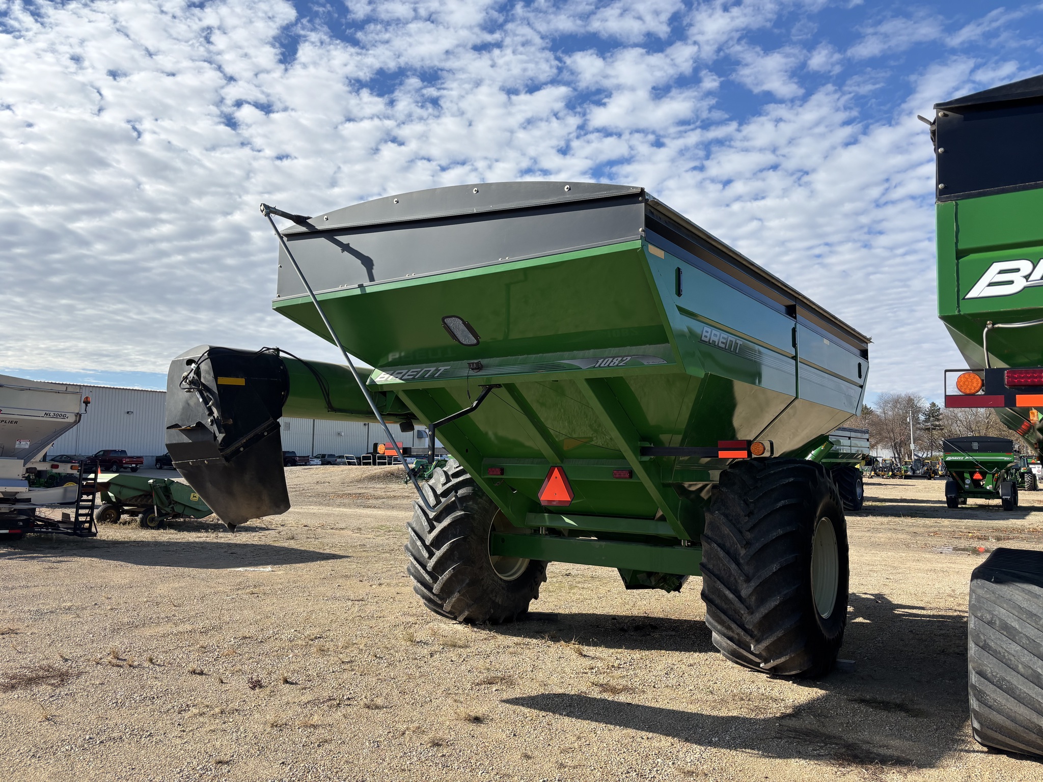  2012 Brent 1082 at Heritage Tractor in Mendota, IL