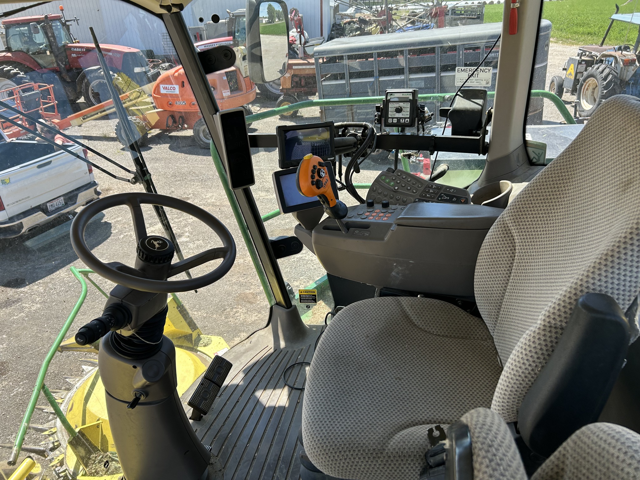 2016 John Deere 8200 Image 6