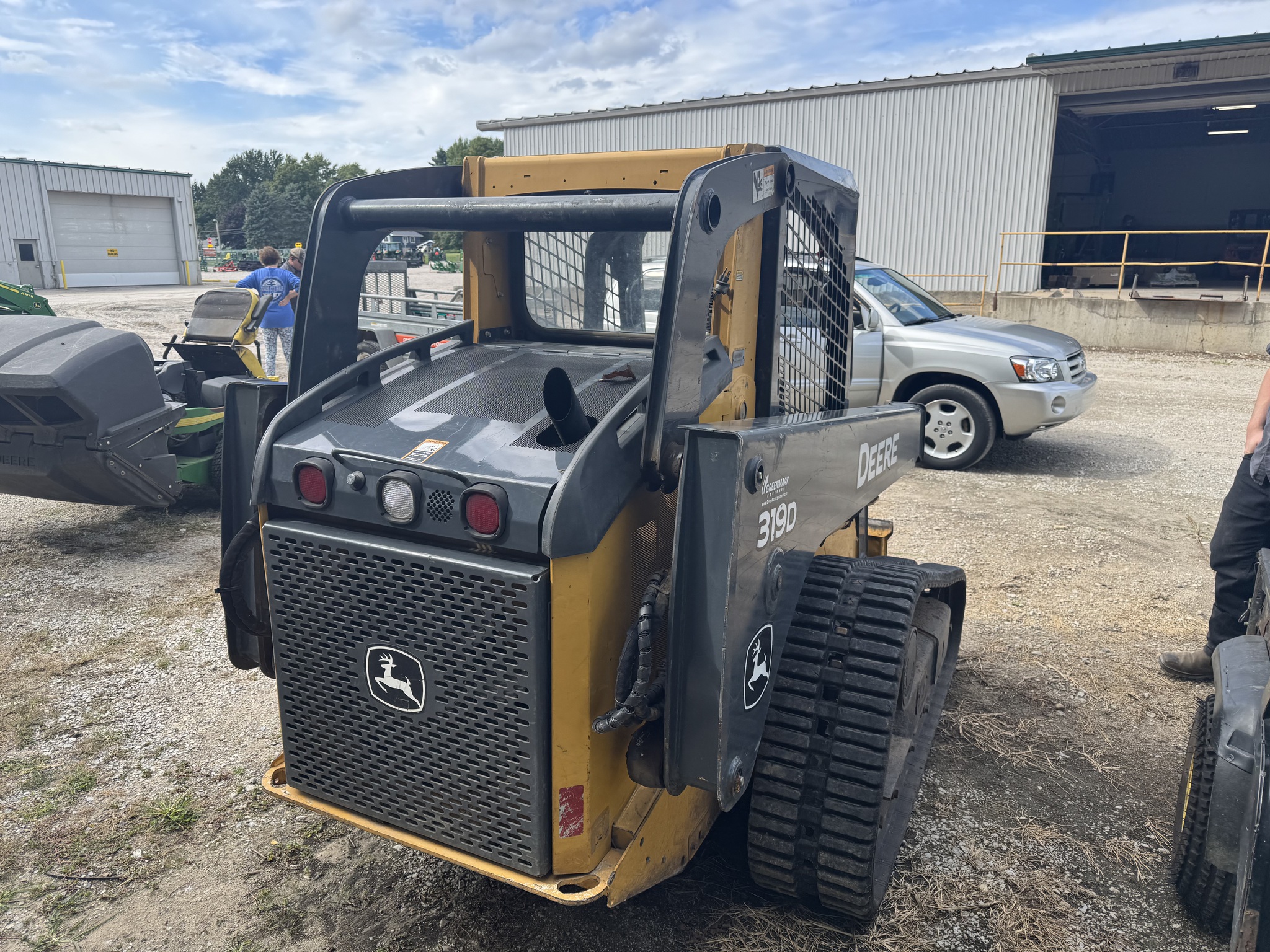 2013 John Deere 319D Image 3