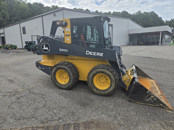 2023 John Deere 320G