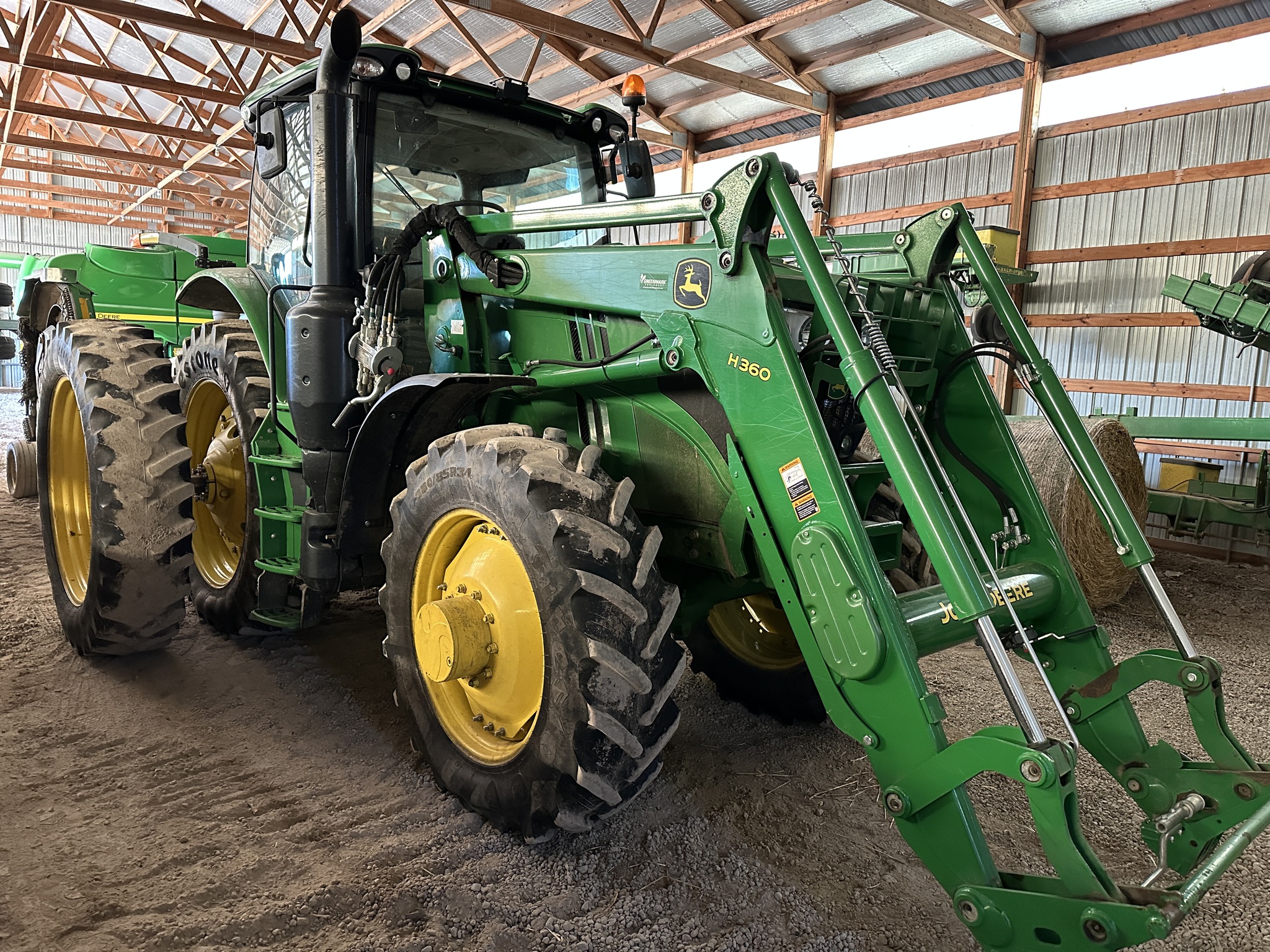 2017 John Deere 6175R Image 1