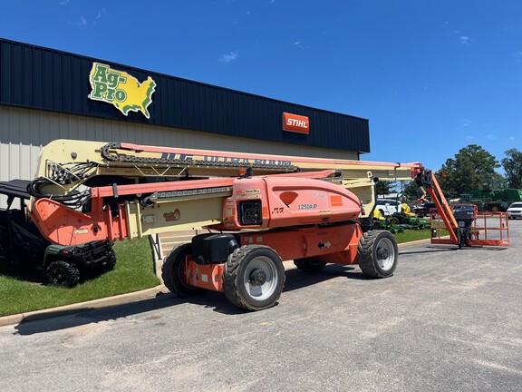 2017 JLG 1250AJP-2