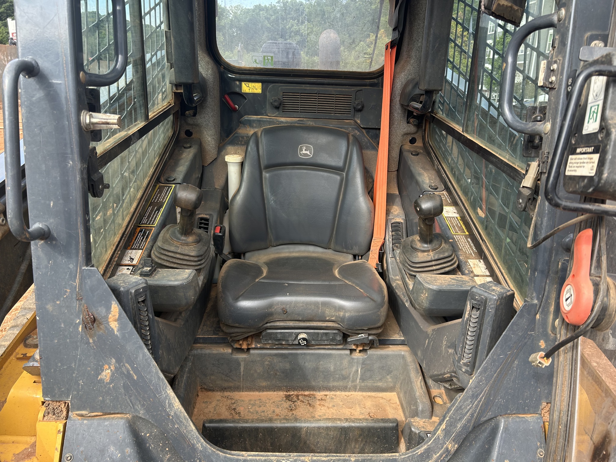 2022 John Deere 331G Image 5