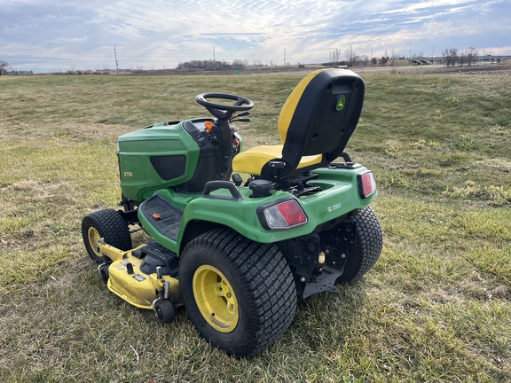 2022 John Deere X730 - Photo7