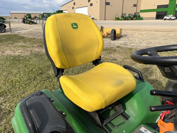 2022 John Deere X730 - Photo19