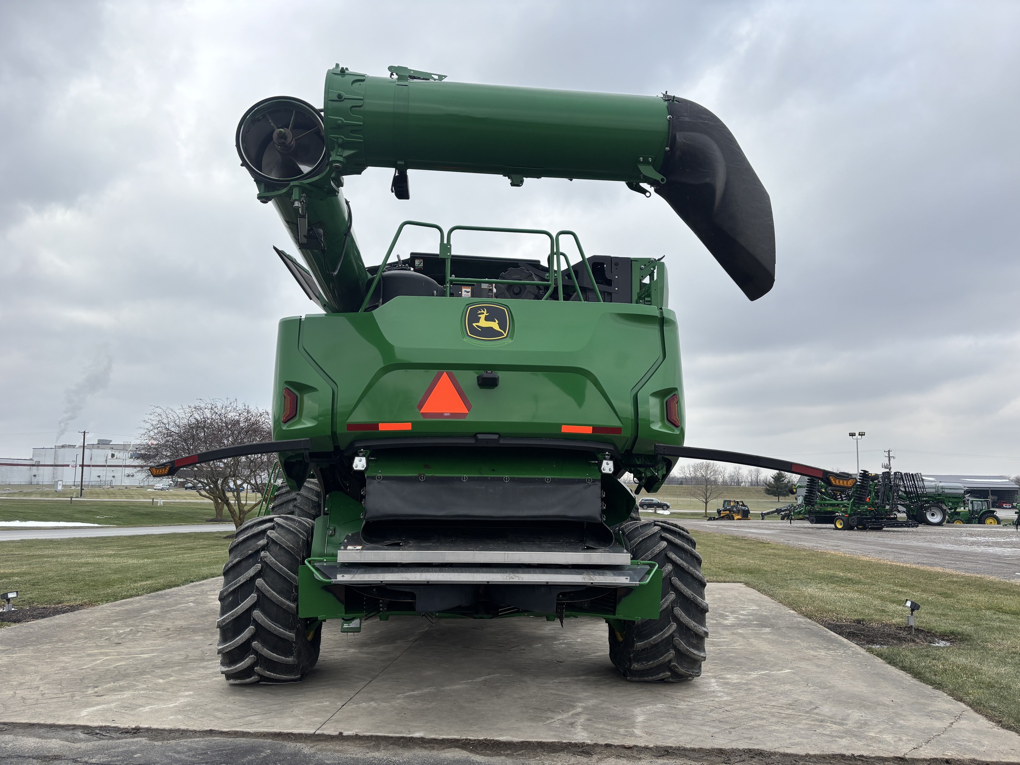 Used 2023 John Deere X9 1000 Combines at Koenig Equipment in Anna, OH - PhotoXL3