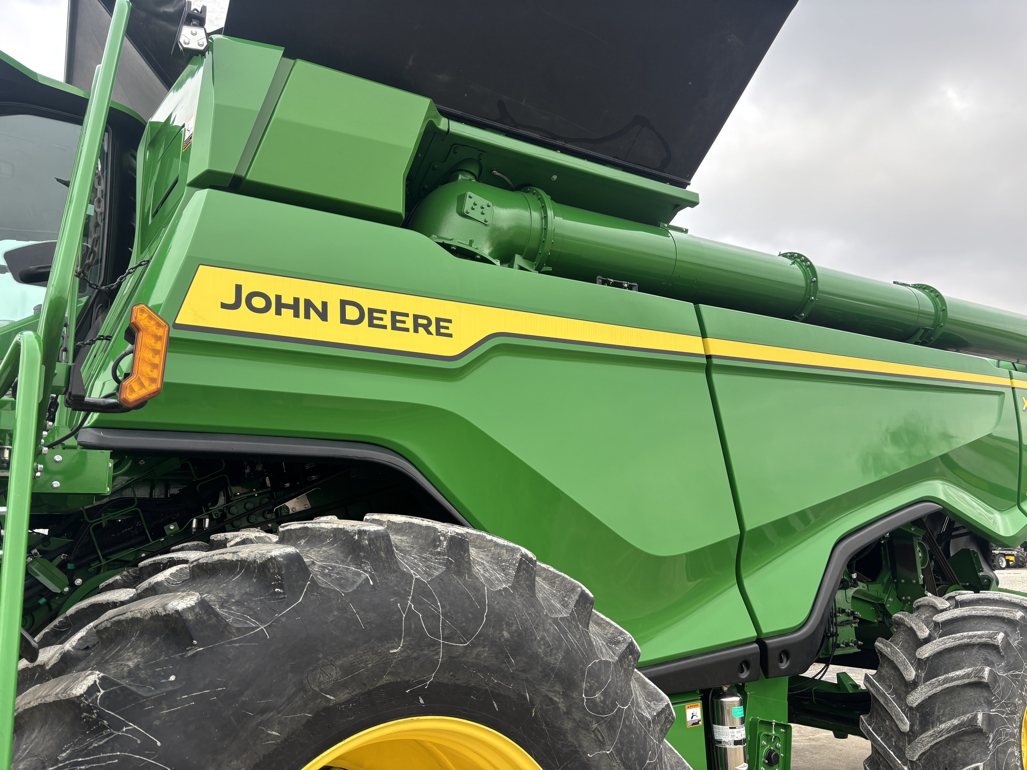 Used 2023 John Deere X9 1000 Combines at Koenig Equipment in Anna, OH - PhotoXL15
