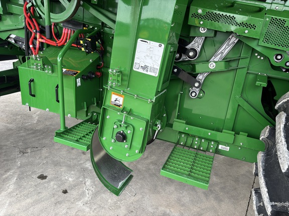 Used 2023 John Deere X9 1000 Combines at Koenig Equipment in Anna, OH - Photo37