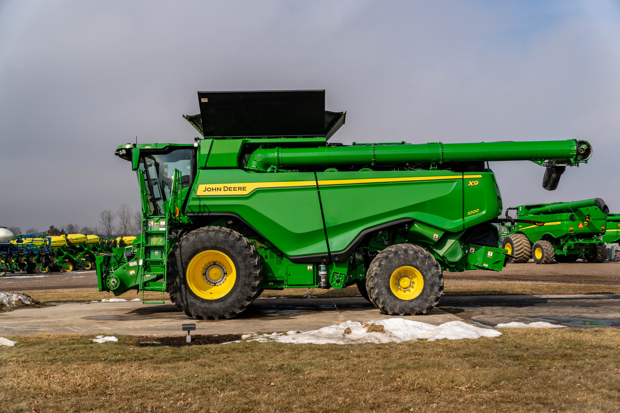 Used 2023 John Deere X9 1000 Combines at Koenig Equipment in Anna, OH - PhotoXL1