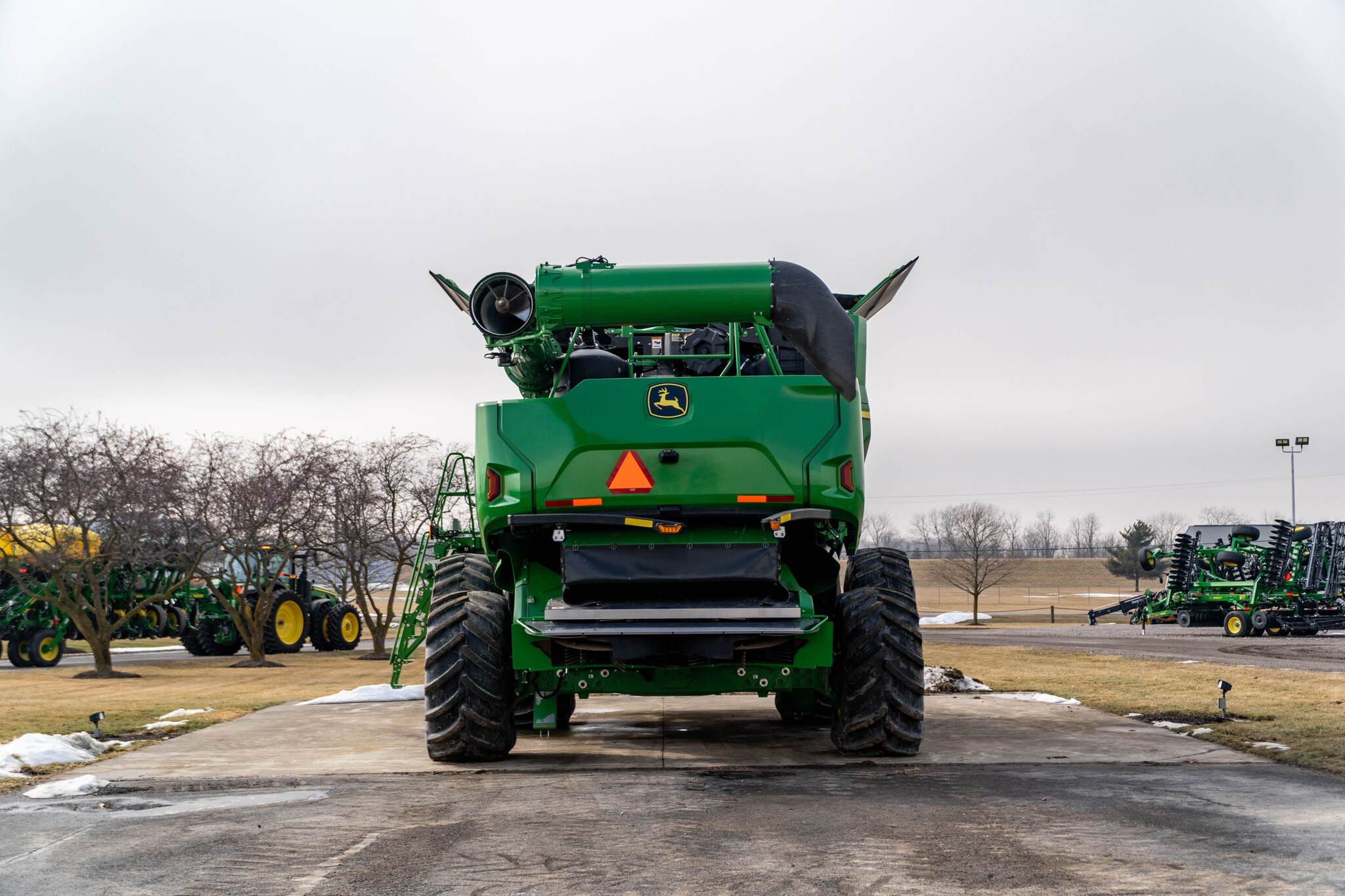 Used 2023 John Deere X9 1000 Combines at Koenig Equipment in Anna, OH - PhotoXL3